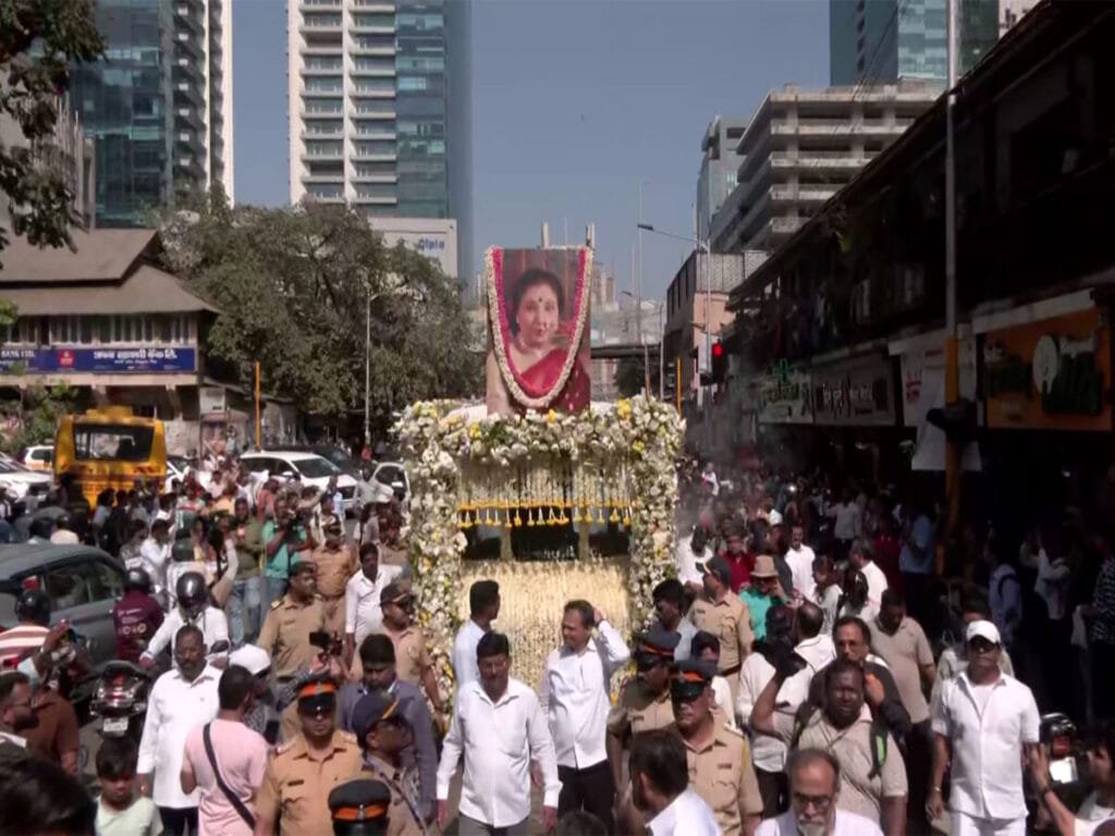 Asha Bhosle Final Farewell Mumbai