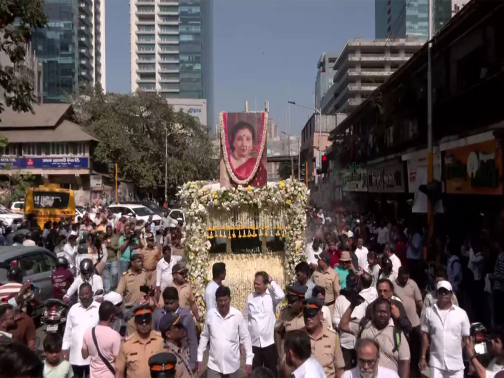 Asha Bhosle Final Farewell Mumbai